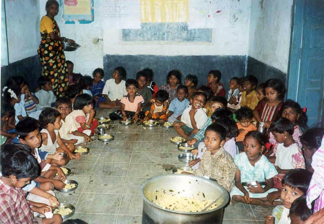 Six educational institutions will have to conduct an audit of food | सहा शैक्षणिक संस्थांना करावे लागणार अन्नपदार्थ तपासणीचे ऑडिट