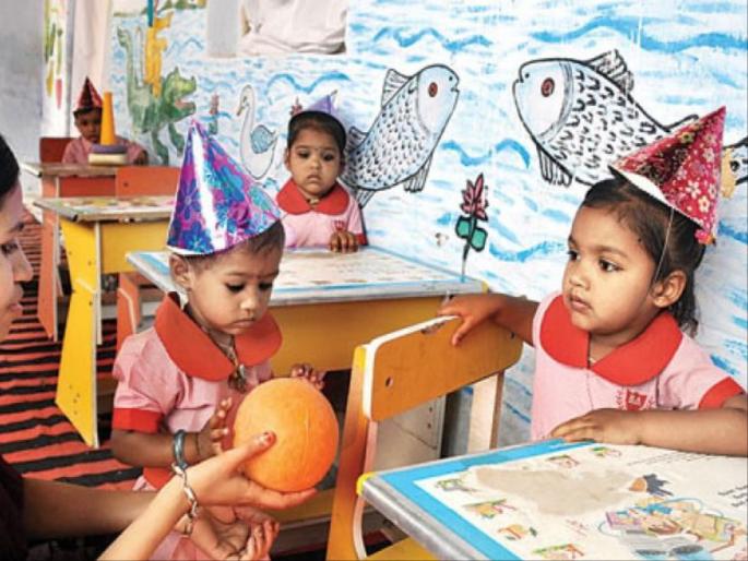 Anganwadi children will now study in school! Change due to movement of maids, helpers | अंगणवाडीतील बालके आता शाळेत शिकणार! सेविका, मदतनीसांच्या आंदोलनामुळे पर्याय Anganwadi children will now study in school! Change due to movement of maids, helpers | अंगणवाडीतील बालके आता शाळेत शिकणार! सेविका, मदतनीसांच्या आंदोलनामुळे पर्याय