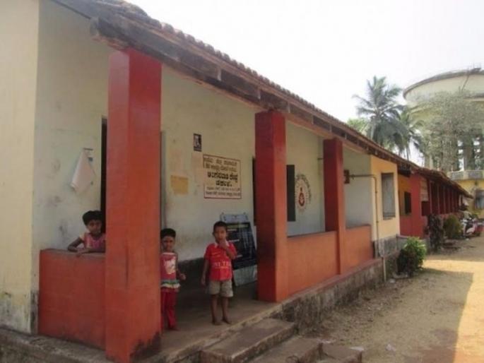 Akola: 379 Anganwadi buildings to be repaired | अकोला : ३७९ अंगणवाडी इमारतींची होणार दुरुस्ती Akola: 379 Anganwadi buildings to be repaired | अकोला : ३७९ अंगणवाडी इमारतींची होणार दुरुस्ती