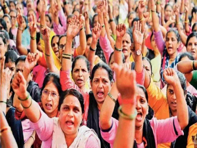 Anganwadi Committee has started an indefinite hunger strike | अंगणवाडी समितीचे बेमुदत उपोषण सुरू; मुख्यमंत्र्यांनी भेट न दिल्यास आज जेल भरो Anganwadi Committee has started an indefinite hunger strike | अंगणवाडी समितीचे बेमुदत उपोषण सुरू; मुख्यमंत्र्यांनी भेट न दिल्यास आज जेल भरो