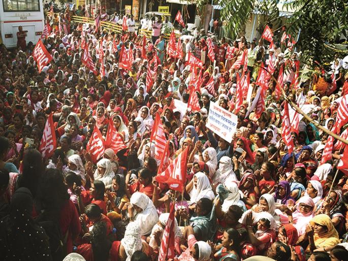 Preparation to issue second notice to striking Anganwadi workers now by registered post | संपकरी अंगणवाडी कर्मचाऱ्यांना आता रजिस्टर पोस्टाने दुसरी नोटीस बजाविण्याची तयारी