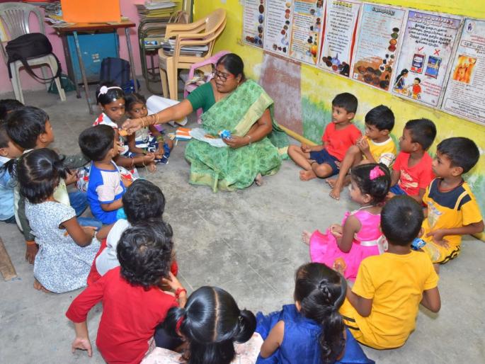 Bihar Boosts Stipends for Anganwadi Workers Ahead of Elections | अंगणवाडी सेविका, मदतनीसांच्या मानधनात वाढ; निवडणुकीपूर्वी नितीश कुमार यांची मोठी घोषणा Bihar Boosts Stipends for Anganwadi Workers Ahead of Elections | अंगणवाडी सेविका, मदतनीसांच्या मानधनात वाढ; निवडणुकीपूर्वी नितीश कुमार यांची मोठी घोषणा