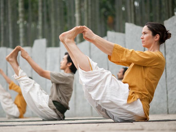 angamardana know how to control your hand and legs kkg | आपल्या हातापायांवर प्रभुत्व कसं मिळवाल? angamardana know how to control your hand and legs kkg | आपल्या हातापायांवर प्रभुत्व कसं मिळवाल?