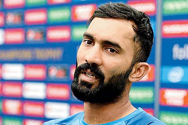 ... and Rohit's anger on in Bangladesh by Dinesh Kartik | ... आणि रोहितचा ' हा ' राग दिनेश कार्तिकने बांगलादेशवर काढला