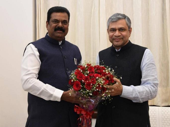 Land acquisition for Kalyan-Murbad railway will be done immediately. | कल्याण-मुरबाड रेल्वेमार्गासाठी जमीन अधीग्रहण तातडीने करणार, रेल्वे मंत्रालयाची अंतिम मंजुरी Land acquisition for Kalyan-Murbad railway will be done immediately. | कल्याण-मुरबाड रेल्वेमार्गासाठी जमीन अधीग्रहण तातडीने करणार, रेल्वे मंत्रालयाची अंतिम मंजुरी