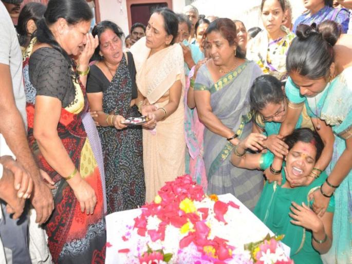 Aniket Kothale murder case- After months of Savvadon custody of deceased relatives | अनिकेत कोथळे हत्या प्रकरण- सव्वादोन महिन्यांनंतर मृतदेह नातेवाईकांच्या ताब्यात