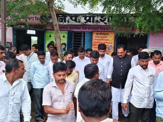 Don't worry, we will help as soon as panchnama is done; Minister Anil Patil's assurance to farmers | चिंता करू नका, पंचनामे पूर्ण होताच मदत देऊ; मंत्री अनिल पाटील यांचे शेतकऱ्यांना आश्वासन Don't worry, we will help as soon as panchnama is done; Minister Anil Patil's assurance to farmers | चिंता करू नका, पंचनामे पूर्ण होताच मदत देऊ; मंत्री अनिल पाटील यांचे शेतकऱ्यांना आश्वासन