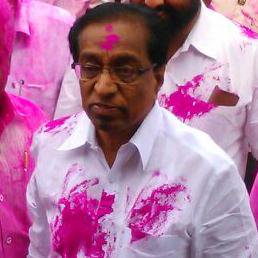 From the water of the tombs to the Babar | टेंभूच्या पाण्यातून बाबरांना गुलाल From the water of the tombs to the Babar | टेंभूच्या पाण्यातून बाबरांना गुलाल