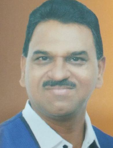 Charge of the post of Registrar should be given to Hirekhan | हिरेखण यांच्याकडे कुलसचिवपदाचा कार्यभार द्यावा