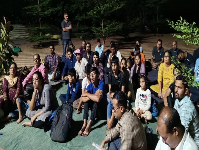The whole night in the cemetery in search of a ghost An initiative of Pune City Branch of Maharashtra ANNIS | भूताच्या शोधात अख्खी रात्रच स्मशानात! महाराष्ट्र अंनिसच्या पुणे शहर शाखेचा उपक्रम The whole night in the cemetery in search of a ghost An initiative of Pune City Branch of Maharashtra ANNIS | भूताच्या शोधात अख्खी रात्रच स्मशानात! महाराष्ट्र अंनिसच्या पुणे शहर शाखेचा उपक्रम