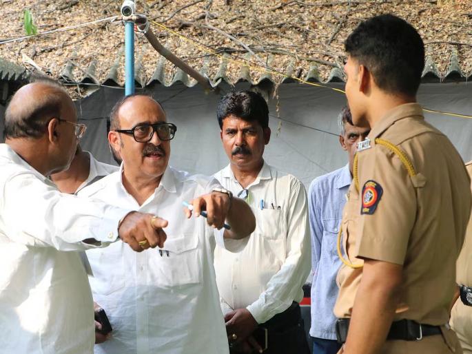 Maharashtra Assembly Vidhan sabha Election 2024: The former MLA, VBA candidate Anis Ahmed was late by a minute, missed filling the election application in Nagpur | मोठा खेळ झाला! माजी आमदार एक मिनिट लेट झाले, निवडणुकीचा अर्ज भरण्यास मुकले Maharashtra Assembly Vidhan sabha Election 2024: The former MLA, VBA candidate Anis Ahmed was late by a minute, missed filling the election application in Nagpur | मोठा खेळ झाला! माजी आमदार एक मिनिट लेट झाले, निवडणुकीचा अर्ज भरण्यास मुकले