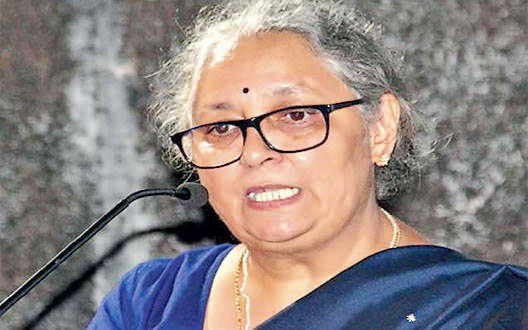 Women should do great work: Anjali Ambedkar | उत्कृष्ट काम करणाºया महिलांनी राजकारणात यावं : अंजली आंबेडकर Women should do great work: Anjali Ambedkar | उत्कृष्ट काम करणाºया महिलांनी राजकारणात यावं : अंजली आंबेडकर