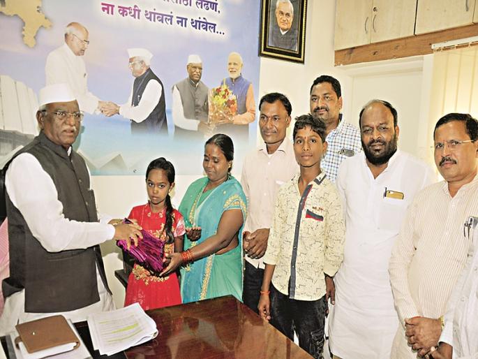 Finally, Anjali passed in ssc exam; 58 students' future was in the dark | अखेर अंजलीस न्याय मिळाला;५८ विद्यार्थ्यांचे भवितव्य अंधारातच