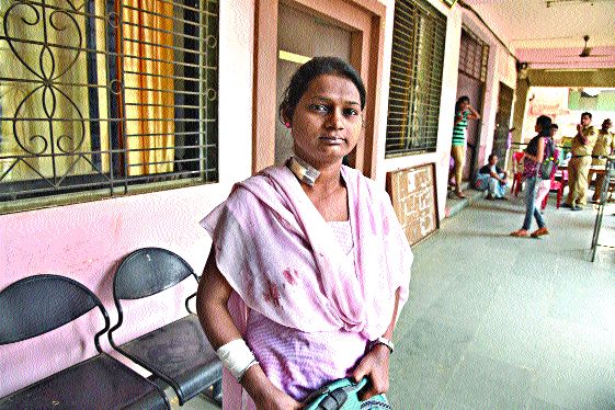  Attempts to tear off a girl student's son-in-law, Panvel incident | बारावीच्या विद्यार्थिनीची सोनसाखळी हिसकावण्याचा प्रयत्न, पनवेलमधील घटना