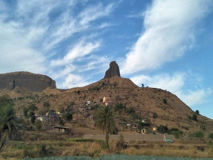 Let us know: 4 thousand feet of Anjaneri fort in Nashik, familiar with the birth place of Hanuman | जाणून घेऊया : हनुमान जन्मस्थळाने परिचित नाशिकमधील चार हजार फूटी अंजनेरी गड Let us know: 4 thousand feet of Anjaneri fort in Nashik, familiar with the birth place of Hanuman | जाणून घेऊया : हनुमान जन्मस्थळाने परिचित नाशिकमधील चार हजार फूटी अंजनेरी गड
