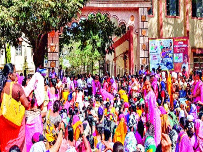 Anganwadi Sevika's Elgar | अंगणवाडी सेविकांचा एल्गार Anganwadi Sevika's Elgar | अंगणवाडी सेविकांचा एल्गार