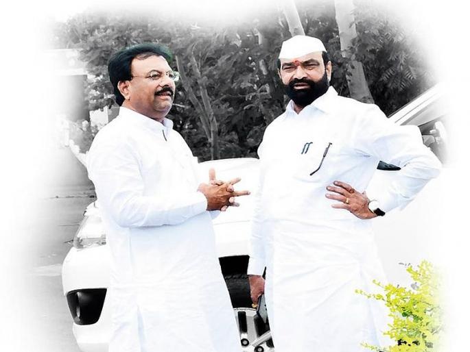 Who is the son of Goddardant's tea? Anna's maternal grandfather? | 'देवेंद्रपंतां’चा चहा नेमका कुणाचा.. अण्णा की नाना?