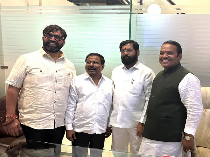 Chief Minister Eknath Shinde met MLA Anna Bansode; Restlessness in the nationalists | मुख्यमंत्री एकनाथ शिंदेंनी घेतली आमदार अण्णा बनसोडे यांची भेट; राष्ट्रवादीमध्ये अस्वस्था? Chief Minister Eknath Shinde met MLA Anna Bansode; Restlessness in the nationalists | मुख्यमंत्री एकनाथ शिंदेंनी घेतली आमदार अण्णा बनसोडे यांची भेट; राष्ट्रवादीमध्ये अस्वस्था?