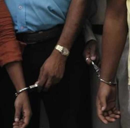 Anna gang duped cloth merchants in Nagpur: 24 lakhs cheated | नागपुरात कापड विक्रेत्याला अण्णा टोळीचा गंडा : २४ लाखांनी फसविले Anna gang duped cloth merchants in Nagpur: 24 lakhs cheated | नागपुरात कापड विक्रेत्याला अण्णा टोळीचा गंडा : २४ लाखांनी फसविले