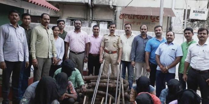 In Nagpur, underground cable thief, Anna gang arrested | नागपुरात भूमिगत केबल चोर अण्णा टोळी जेरबंद In Nagpur, underground cable thief, Anna gang arrested | नागपुरात भूमिगत केबल चोर अण्णा टोळी जेरबंद