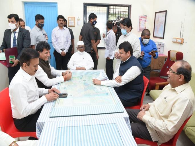 Trying to persuade Anna Hazare; BJP leader enters Ralegan Siddhi with Union Minister of State for Agriculture | अण्णा हजारेंचे मन वळविण्याचा प्रयत्न; केंद्रीय कृषी राज्यमंत्र्यांसह भाजप नेते राळेगणसिध्दीत दाखल Trying to persuade Anna Hazare; BJP leader enters Ralegan Siddhi with Union Minister of State for Agriculture | अण्णा हजारेंचे मन वळविण्याचा प्रयत्न; केंद्रीय कृषी राज्यमंत्र्यांसह भाजप नेते राळेगणसिध्दीत दाखल