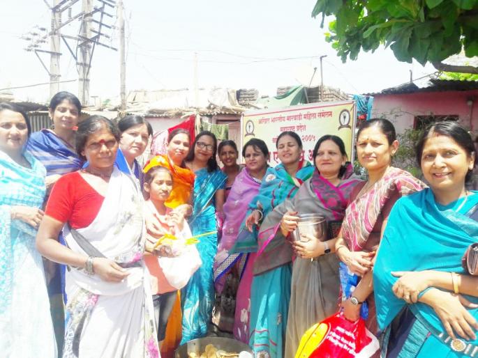 Delivering food to the needy | अन्नाची नासाडी टाळून गरजवंतांना वितरण Delivering food to the needy | अन्नाची नासाडी टाळून गरजवंतांना वितरण