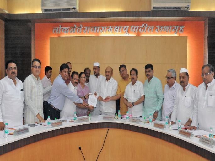 Increase loan allocation for Annasaheb Patil Corporation, demand of Maratha Kranti Morcha in sangli | अण्णासाहेब पाटील महामंडळासाठी कर्जवाटप वाढवा, मराठा क्रांती मोर्चाची मागणी  Increase loan allocation for Annasaheb Patil Corporation, demand of Maratha Kranti Morcha in sangli | अण्णासाहेब पाटील महामंडळासाठी कर्जवाटप वाढवा, मराठा क्रांती मोर्चाची मागणी