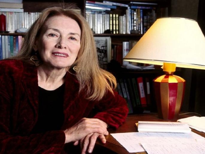 nobel to french writer anne arnoux social philosophy created through autobiographical writing | फ्रेंच लेखिका ॲनी एरनॉक्स यांना नोबेल; आत्मचरित्रात्मक लेखनातून घडविले समाजदर्शन nobel to french writer anne arnoux social philosophy created through autobiographical writing | फ्रेंच लेखिका ॲनी एरनॉक्स यांना नोबेल; आत्मचरित्रात्मक लेखनातून घडविले समाजदर्शन