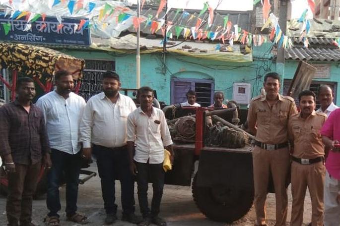 Ten motor pumps seized for illegal water pumping | अवैध पाणी उपसा करणारे १० मोटार पंप जप्त Ten motor pumps seized for illegal water pumping | अवैध पाणी उपसा करणारे १० मोटार पंप जप्त