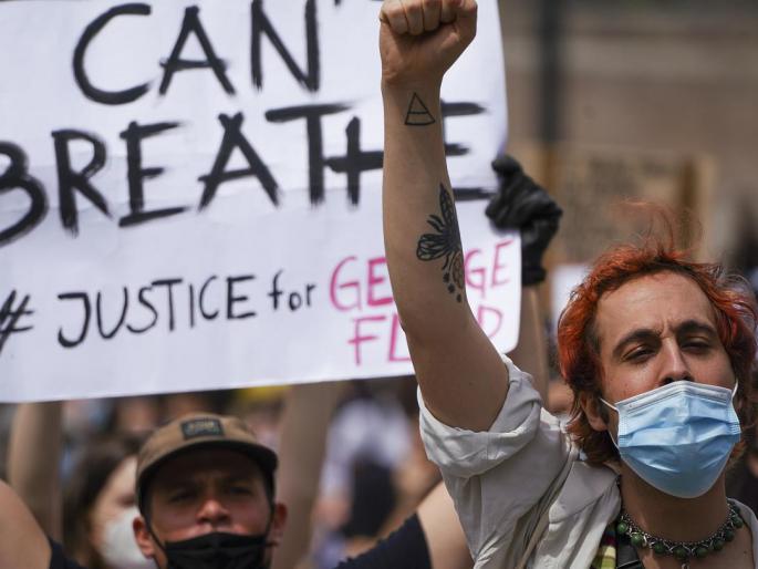 Anti Corona March! - in Europe and America, Germany... why.. | अॅण्टी कोरोना मार्च ! - जर्मनीसह युरोपात आणि अमेरिकेतही तरुण मुलं रस्त्यावर.. Anti Corona March! - in Europe and America, Germany... why.. | अॅण्टी कोरोना मार्च ! - जर्मनीसह युरोपात आणि अमेरिकेतही तरुण मुलं रस्त्यावर..