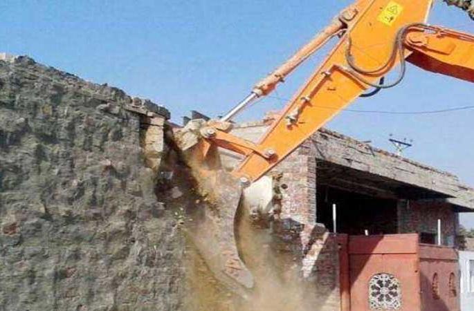 Anti-encroachment campaign launched in MIDC | ‘एमआयडीसी’त अतिक्रमण विरोधी मोहिमेस प्रारंभ Anti-encroachment campaign launched in MIDC | ‘एमआयडीसी’त अतिक्रमण विरोधी मोहिमेस प्रारंभ