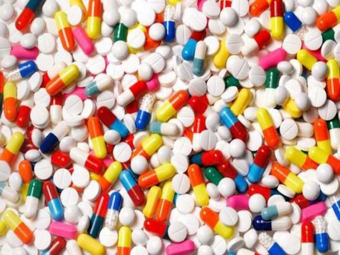 Antibiotics can kill your good bacteria | अॅंटीबायोटिकचं अत्याधिक सेवन शरीराला 'असं' पडू शकतं महागात! Antibiotics can kill your good bacteria | अॅंटीबायोटिकचं अत्याधिक सेवन शरीराला 'असं' पडू शकतं महागात!