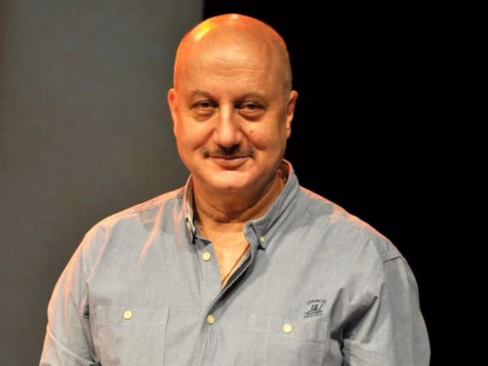 anupam kher said nowdays women can be dangerous to their husbands | "आजकाल बायकाच पतीसाठी धोकादायक...", अनुपम खेर यांचं वक्तव्य चर्चेत