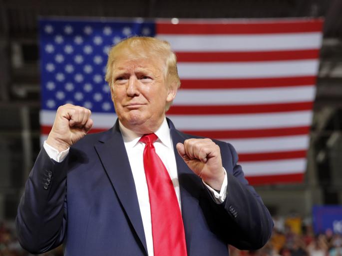 Coronavirus: Coronavirus death toll rises in US; but Trump Wants To Re-Open Business pnm | Coronavirus: कोरोनामुळे अमेरिकेत वाढला मृतांचा आकडा; तरीही ट्रम्प उचलणार ‘हे’ धोकादायक पाऊल? Coronavirus: Coronavirus death toll rises in US; but Trump Wants To Re-Open Business pnm | Coronavirus: कोरोनामुळे अमेरिकेत वाढला मृतांचा आकडा; तरीही ट्रम्प उचलणार ‘हे’ धोकादायक पाऊल?