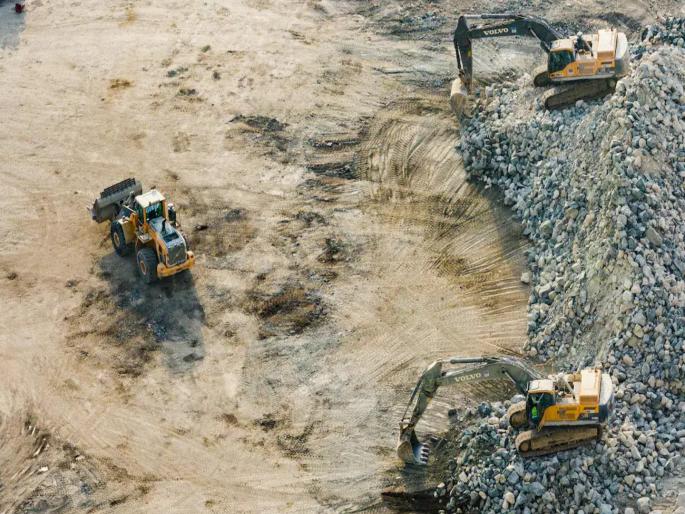 Major accident in granite mine in Andhra Pradesh, 6 migrant workers killed, 3 injured | आंध्र प्रदेशातील ग्रॅनाइट खाणीत मोठी दुर्घटना, ६ स्थलांतरित कामगारांचा मृत्यू, ३ जखमी