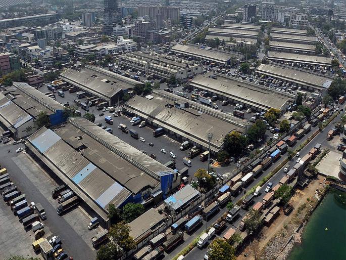 Clerk sent to judicial custody along with Sanjay Panser in APMC toilet scam case | एपीएमसीतील शौचालय घोटाळा प्रकरणी संजय पानसरेंसह क्लार्कची न्यायालयीन कोठडीत रवानगी Clerk sent to judicial custody along with Sanjay Panser in APMC toilet scam case | एपीएमसीतील शौचालय घोटाळा प्रकरणी संजय पानसरेंसह क्लार्कची न्यायालयीन कोठडीत रवानगी