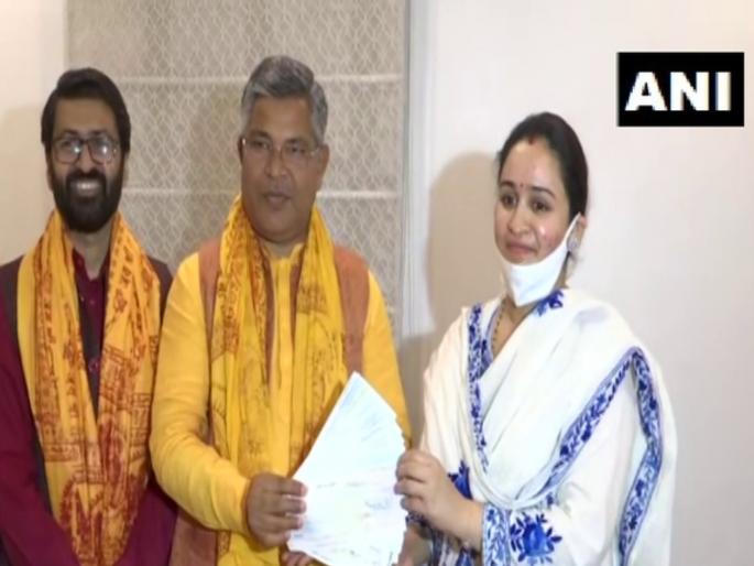 aparna Yadav donates 11 lakhs for the construction of Ram Mandir in Ayodhya | मुलायम सिंह यादव यांच्या सुनेने दिले राम मंदिरासाठी ११ लाख; कारसेवकांबद्दल मोठे वक्तव्य aparna Yadav donates 11 lakhs for the construction of Ram Mandir in Ayodhya | मुलायम सिंह यादव यांच्या सुनेने दिले राम मंदिरासाठी ११ लाख; कारसेवकांबद्दल मोठे वक्तव्य