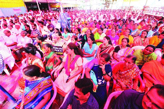 APMC protest | बंदमुळे एपीएमसीमध्ये शुकशुकाट APMC protest | बंदमुळे एपीएमसीमध्ये शुकशुकाट