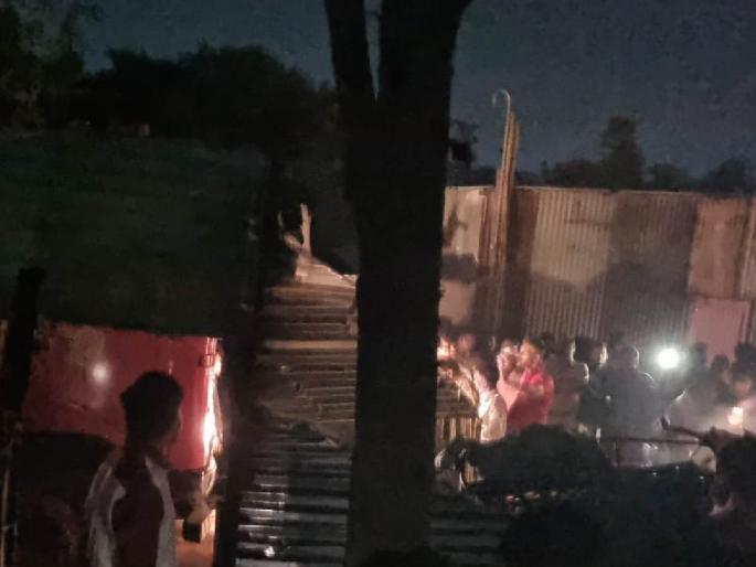 Six houses caught fire in Bharat Mata Nagar; Burn the material | भारत माता नगरातील सहा घरांना लागली आग; संसारोपयोगी साहित्य जळून खाक