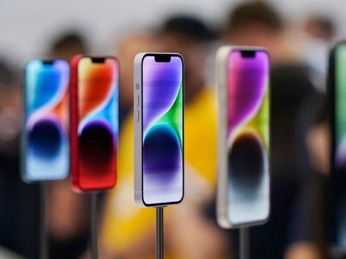 Apple canceled the holidays! Apple iPhone 15 series may launch on September 12 | अॅपलने सुट्ट्या रद्द केल्या!  Apple iPhone 15 सिरीज १२ सप्टेंबरला लाँच होऊ शकते Apple canceled the holidays! Apple iPhone 15 series may launch on September 12 | अॅपलने सुट्ट्या रद्द केल्या!  Apple iPhone 15 सिरीज १२ सप्टेंबरला लाँच होऊ शकते