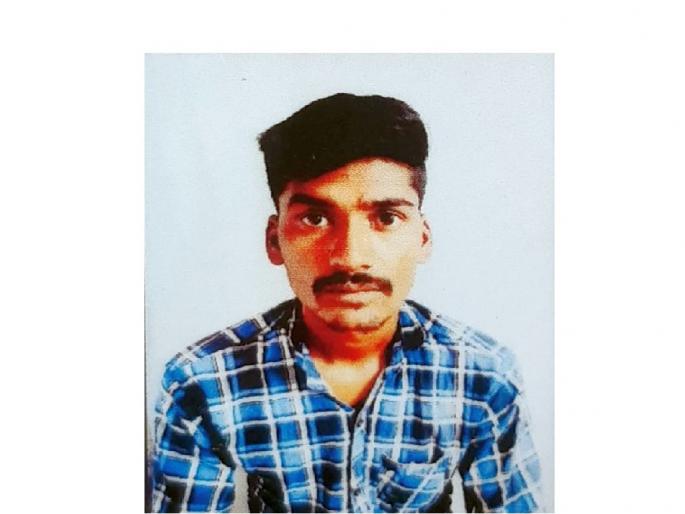 On the day of Lakshmi Puja, the couple took poison; husband dies, wife's battle with death | लक्ष्मीपूजनाच्या दिवशी दाम्पत्याने विष घेतले; पतीचा मृत्यू, पत्नीची मृत्यूशी झुंज On the day of Lakshmi Puja, the couple took poison; husband dies, wife's battle with death | लक्ष्मीपूजनाच्या दिवशी दाम्पत्याने विष घेतले; पतीचा मृत्यू, पत्नीची मृत्यूशी झुंज