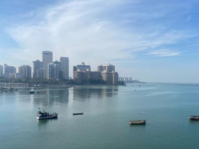 Gusty winds light rain drive down Mumbai AQI below 100 | मुंबईतील हवेची गुणवत्ता सुधारली, अवकाळी पाऊस पथ्यावर; AQI अगदी १०० च्या खाली! Gusty winds light rain drive down Mumbai AQI below 100 | मुंबईतील हवेची गुणवत्ता सुधारली, अवकाळी पाऊस पथ्यावर; AQI अगदी १०० च्या खाली!