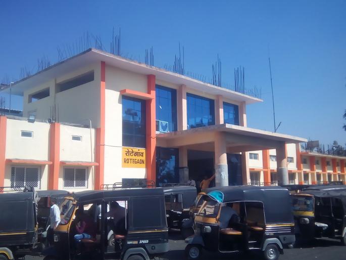 Rotten Gravestonic Potion by General Manager | महाव्यवस्थापकांच्या भेटीमुळे रोटेगावरेल्वेस्थानक चकाचक  Rotten Gravestonic Potion by General Manager | महाव्यवस्थापकांच्या भेटीमुळे रोटेगावरेल्वेस्थानक चकाचक