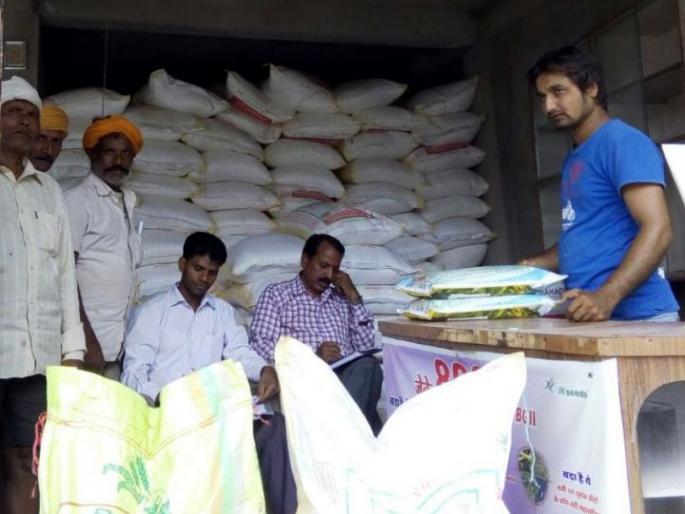 Bogus liquid manure flourishes in the district under political pressure | राजकीय दबावावर बोगस द्रवरूप खताचा जिल्ह्यात सुळसुळाट Bogus liquid manure flourishes in the district under political pressure | राजकीय दबावावर बोगस द्रवरूप खताचा जिल्ह्यात सुळसुळाट