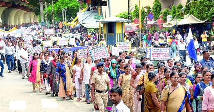 Elgar for the implementation of reservation in promotion: a huge morcha by an Swatantra Majdoor Union | पदोन्नतीत आरक्षणाच्या अंमलबजावणीसाठी एल्गार : स्वतंत्र मजदूर युनियनतर्फे विशाल मोर्चा Elgar for the implementation of reservation in promotion: a huge morcha by an Swatantra Majdoor Union | पदोन्नतीत आरक्षणाच्या अंमलबजावणीसाठी एल्गार : स्वतंत्र मजदूर युनियनतर्फे विशाल मोर्चा