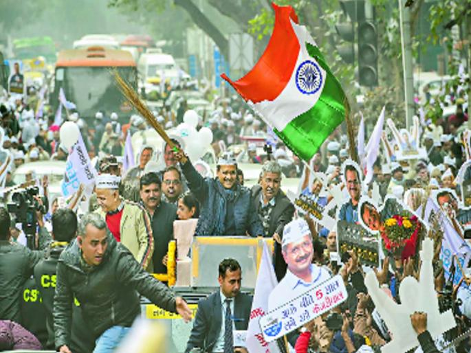 Kejriwal could not be reached on time due to road show | रोड शोमुळे वेळेवर पोहोचू शकले नाहीत केजरीवाल  