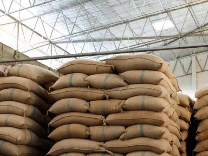 Nine cases of grain theft committed by 'him' along with eleven others, investigation of four accused underway | 'त्याने' आकरा जणांच्या साथीने केलेले धान्य चोरीचे नऊ गुन्हे, चार आरोपींची चौकशी सुरू Nine cases of grain theft committed by 'him' along with eleven others, investigation of four accused underway | 'त्याने' आकरा जणांच्या साथीने केलेले धान्य चोरीचे नऊ गुन्हे, चार आरोपींची चौकशी सुरू