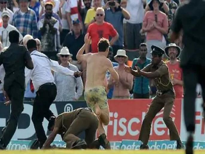 'He' took off clothes and went to the ground, and ... | 'तो' कपडे काढून मैदानात आला, अन्...