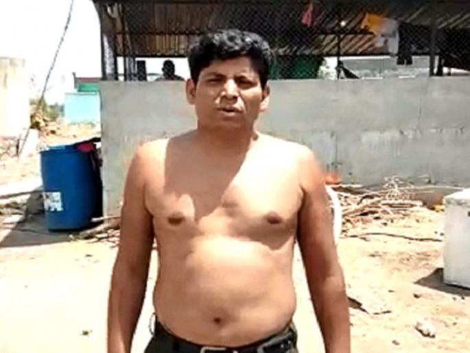 Until the Modi government stepped down, he was going to be half-nude, but now ... | मोदी सरकार पायउतार होईपर्यंत 'तो' अर्धनग्न राहणार होता, पण आता...