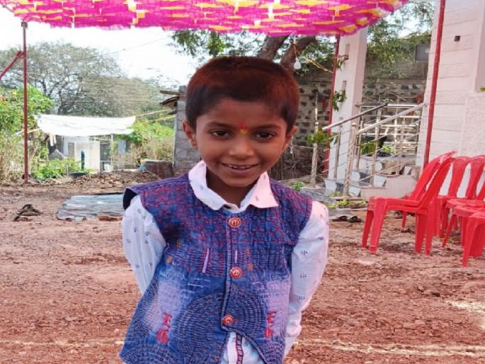 9 year old Samarth Arun Varute died after hanging himself from a rope stuck in the stairs while playing at home in Aarey Kolhapur | Kolhapur: खेळता खेळता होत्याचे नव्हतं झालं, गळफास लागून नऊ वर्षीय मुलाचा मृत्यू 9 year old Samarth Arun Varute died after hanging himself from a rope stuck in the stairs while playing at home in Aarey Kolhapur | Kolhapur: खेळता खेळता होत्याचे नव्हतं झालं, गळफास लागून नऊ वर्षीय मुलाचा मृत्यू